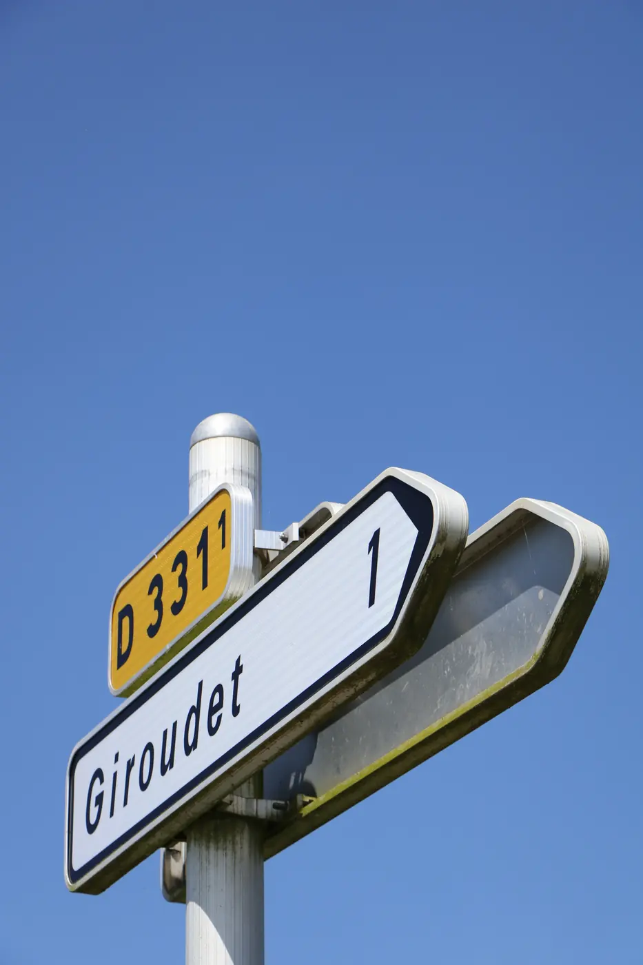 Panneau du hameau de Giroudet sur la D331